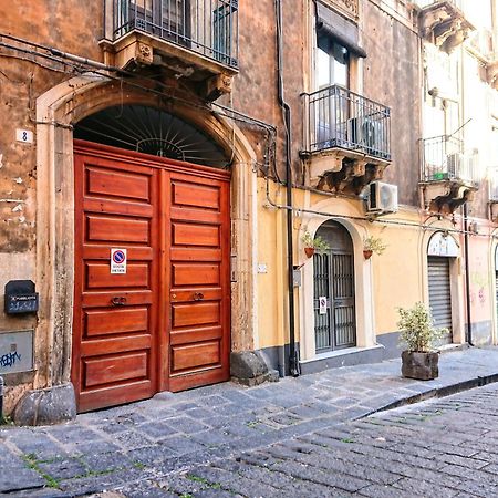 Siculi Central Apartment Catania-Fontanarossai nemzetközi repülőtér Kültér fotó